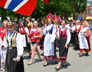 parade marchers